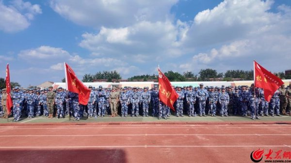 非常谋略 淬炼青春铸军魂 扬帆逐梦启新程 青岛求实职业技术学院举行2025级新生军训动员大会